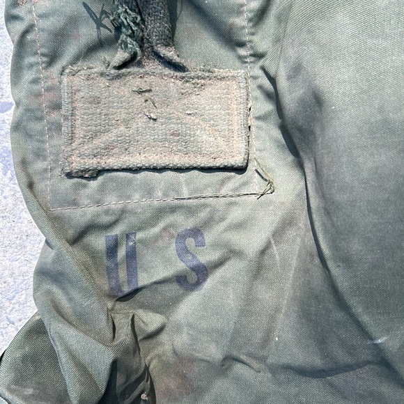 Military to waterproof duffel cover - Picture 2 of 4